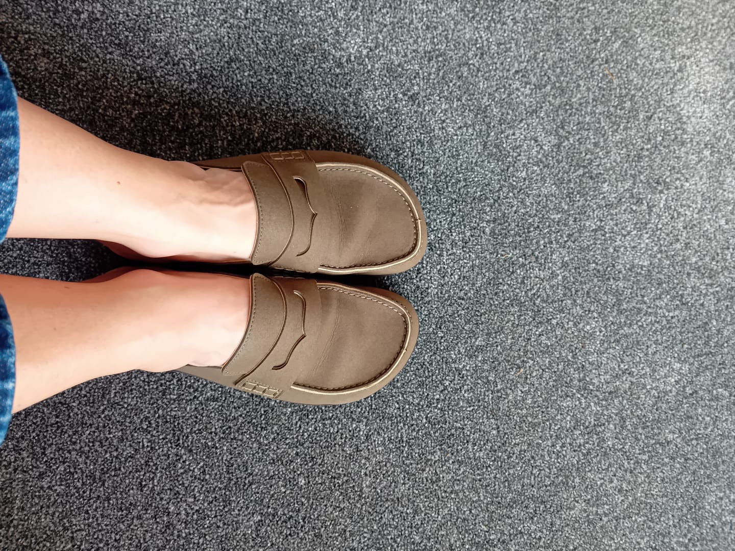 Customer photo review of Root Comfort Footbed Shoes