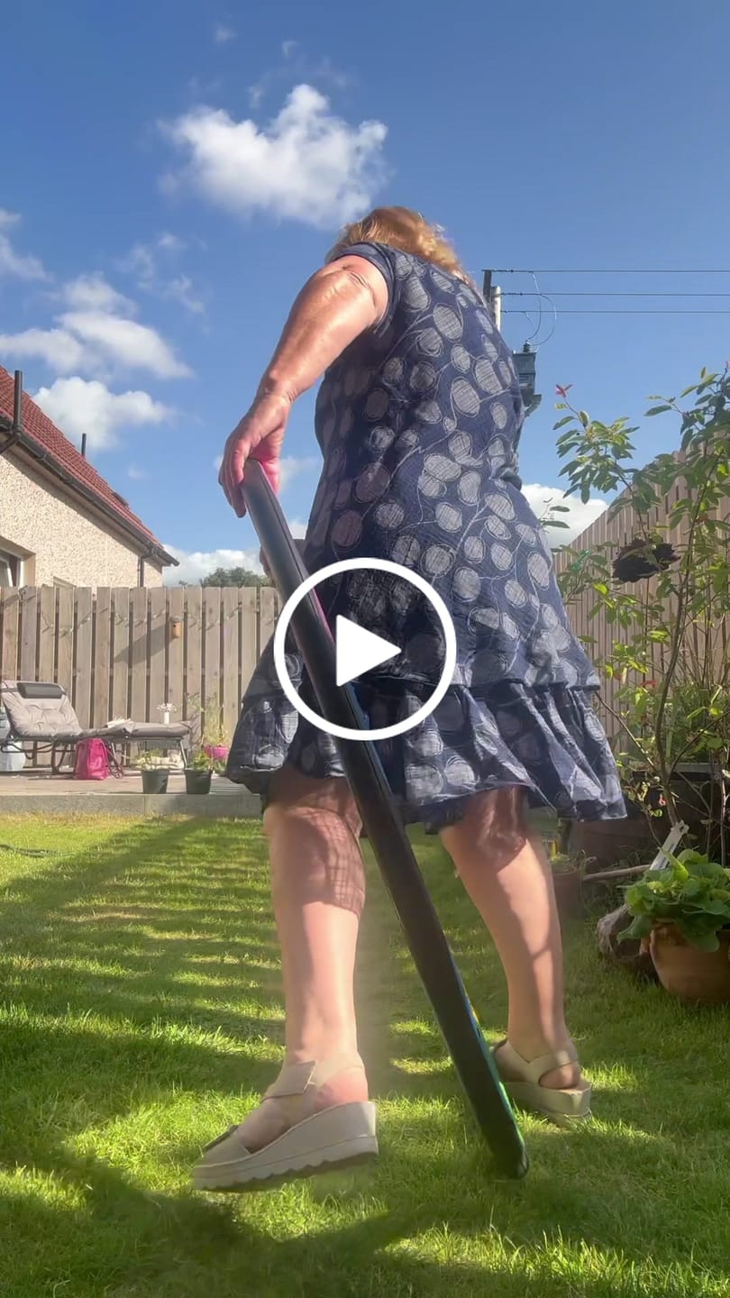 Customer video review of Powerhoop Deluxe Weighted Hula Hoop - 2.2kg