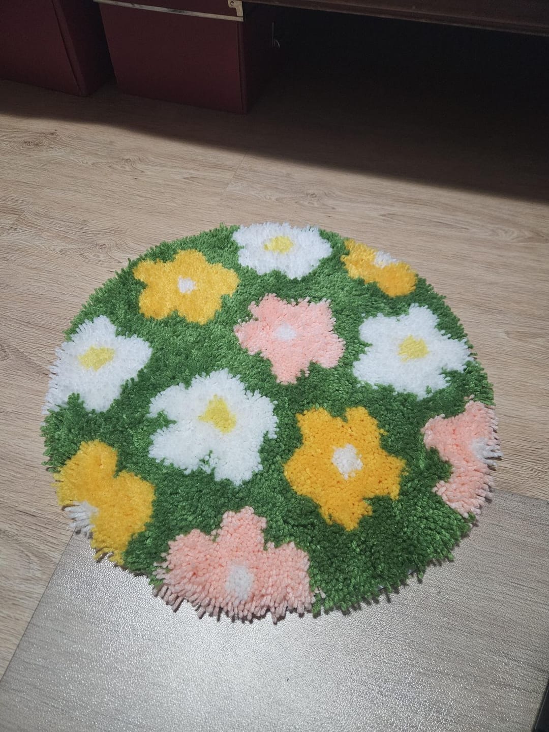 Customer photo review of FLOWER BOMB GREEN - Rug Making Kit