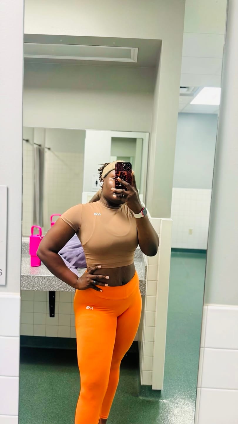 Customer photo review of Euphoric V Leggings
