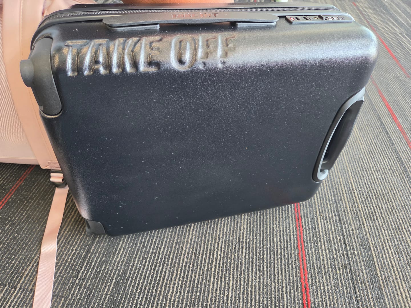 Customer photo review of Personal Item Suitcase 4.0 - 18 Inch