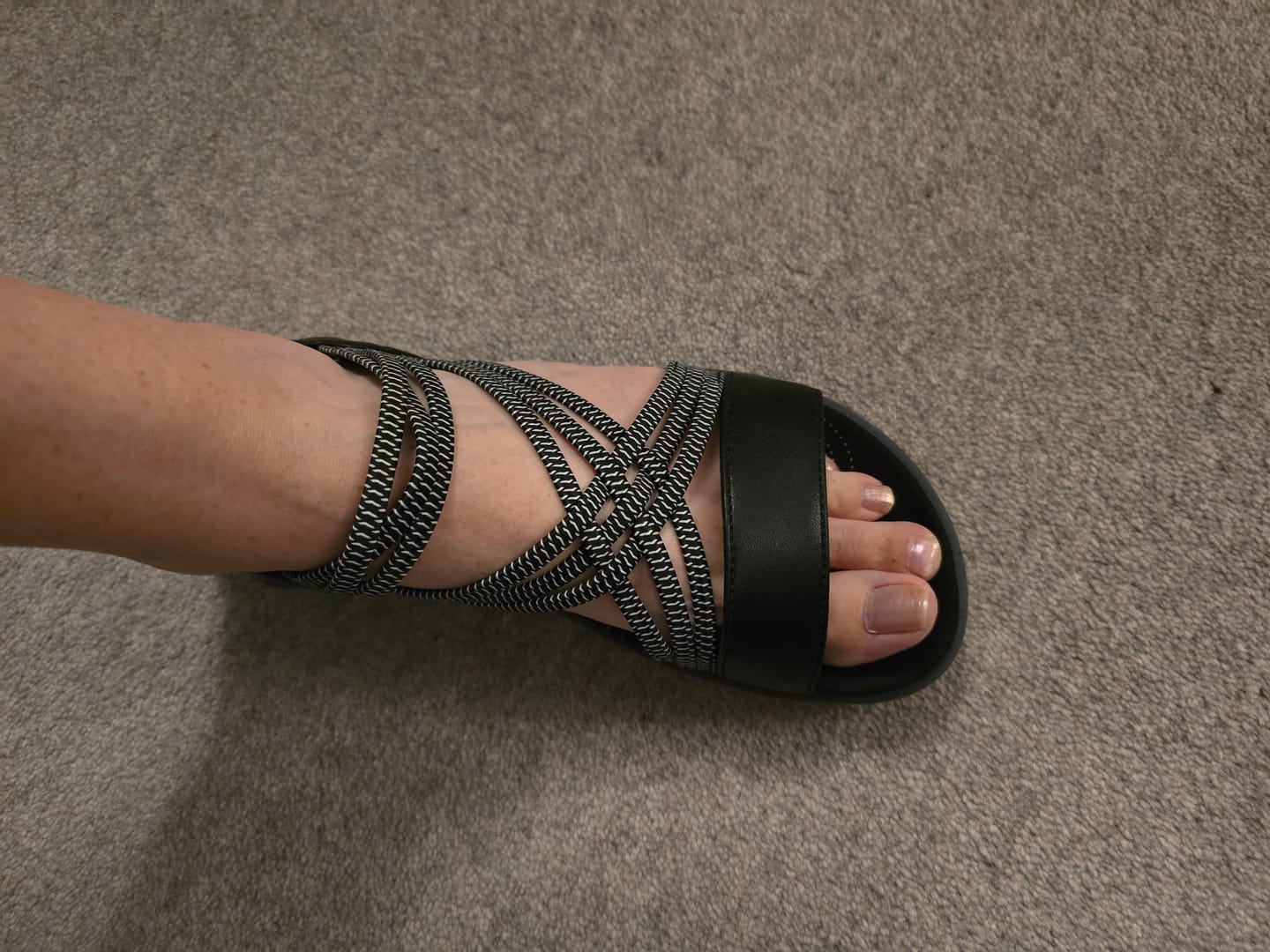 Customer photo review of Black Susanna Sandals