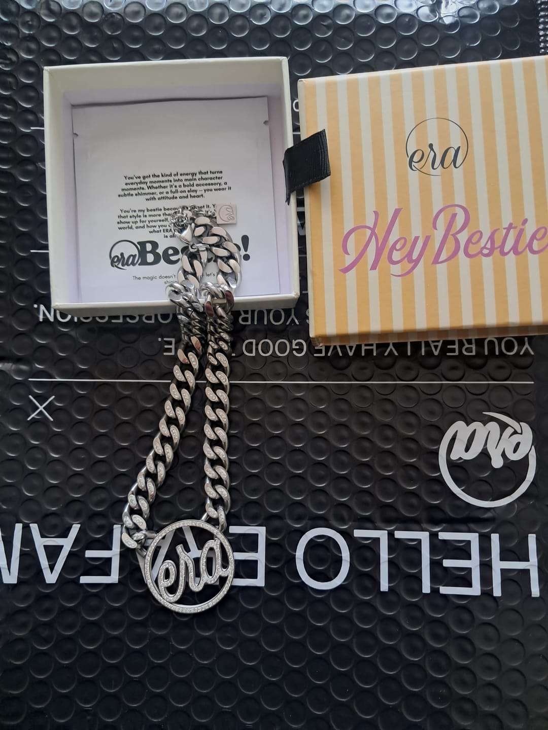 Customer photo review of Era Luxe Silver Choker