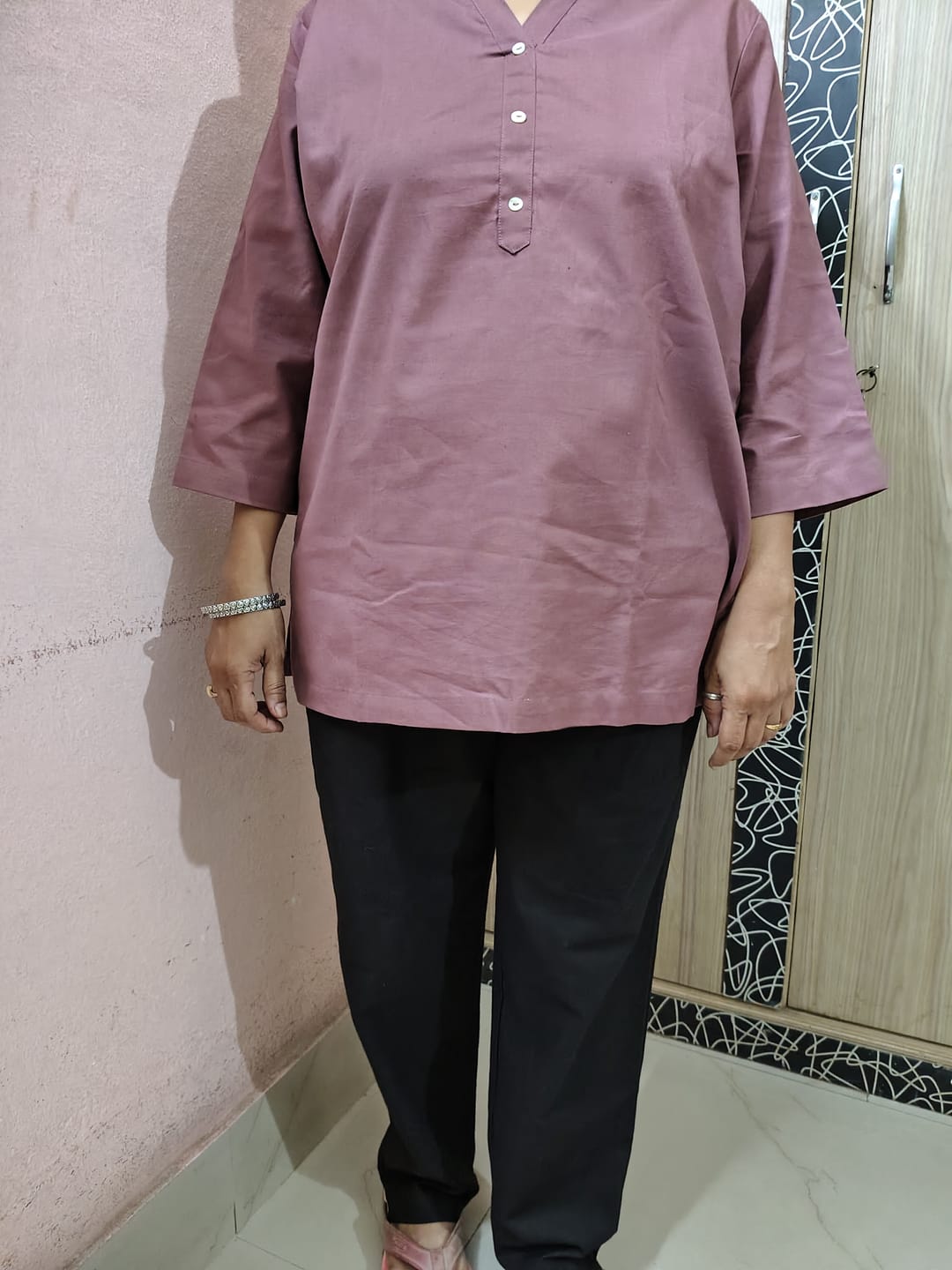 Customer photo review of Women Rose Taupe Airy Linen Short Kurta