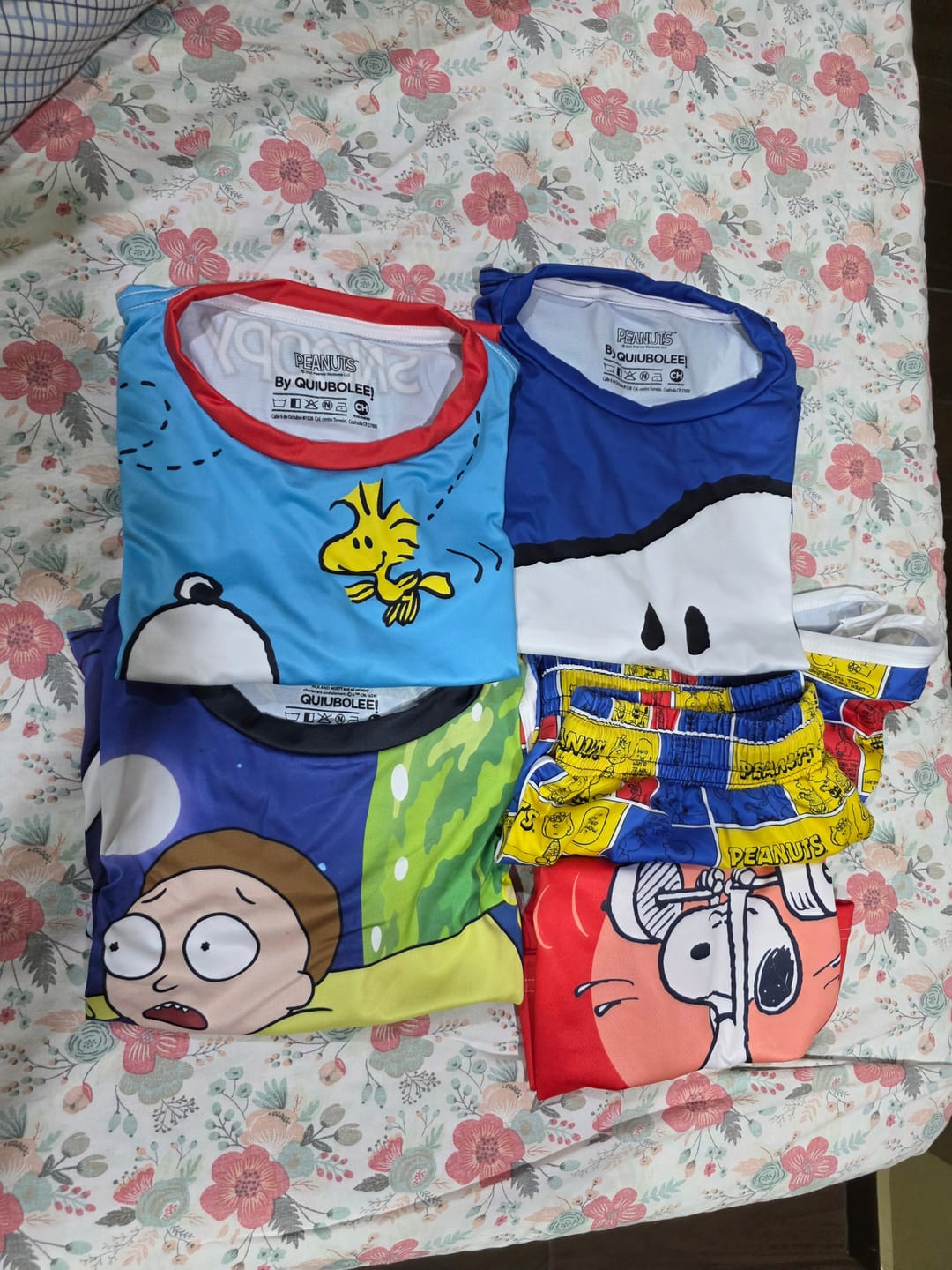 Customer photo review of Playera Pijama Rick y Morty Portal