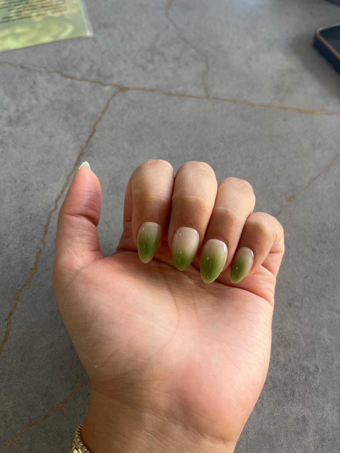 Customer photo review of Matcha Mist - Short Almond - 30 Adet Takma Tırnak