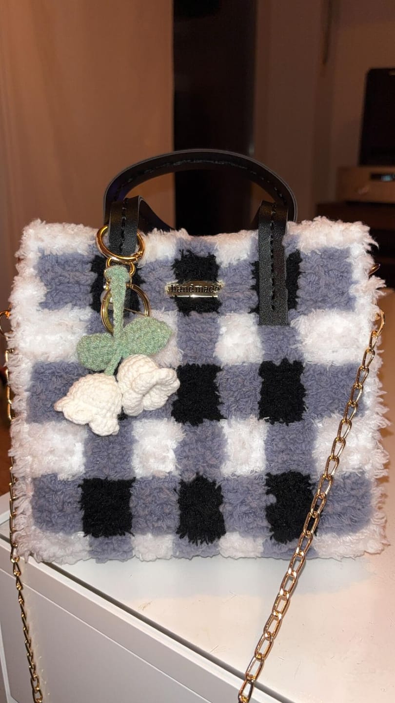 Customer photo review of Black Gingham - Woven Tote Bag Kit