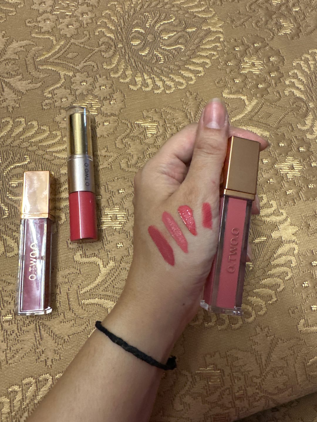 Customer photo review of O.TWO.O HIGH ENERGY HEAVY MIST MATTE LIP GLAZE