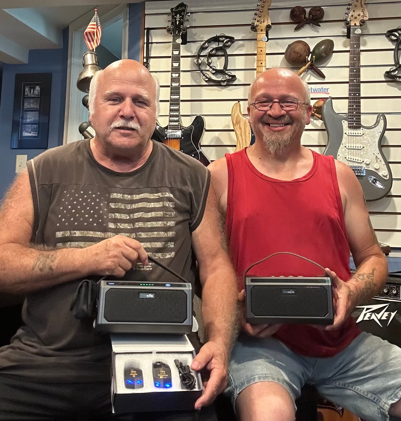 Customer photo review of TuneBomb 10W Portable, Rechargeable Practice Mini Amp – For Guitar & Bass