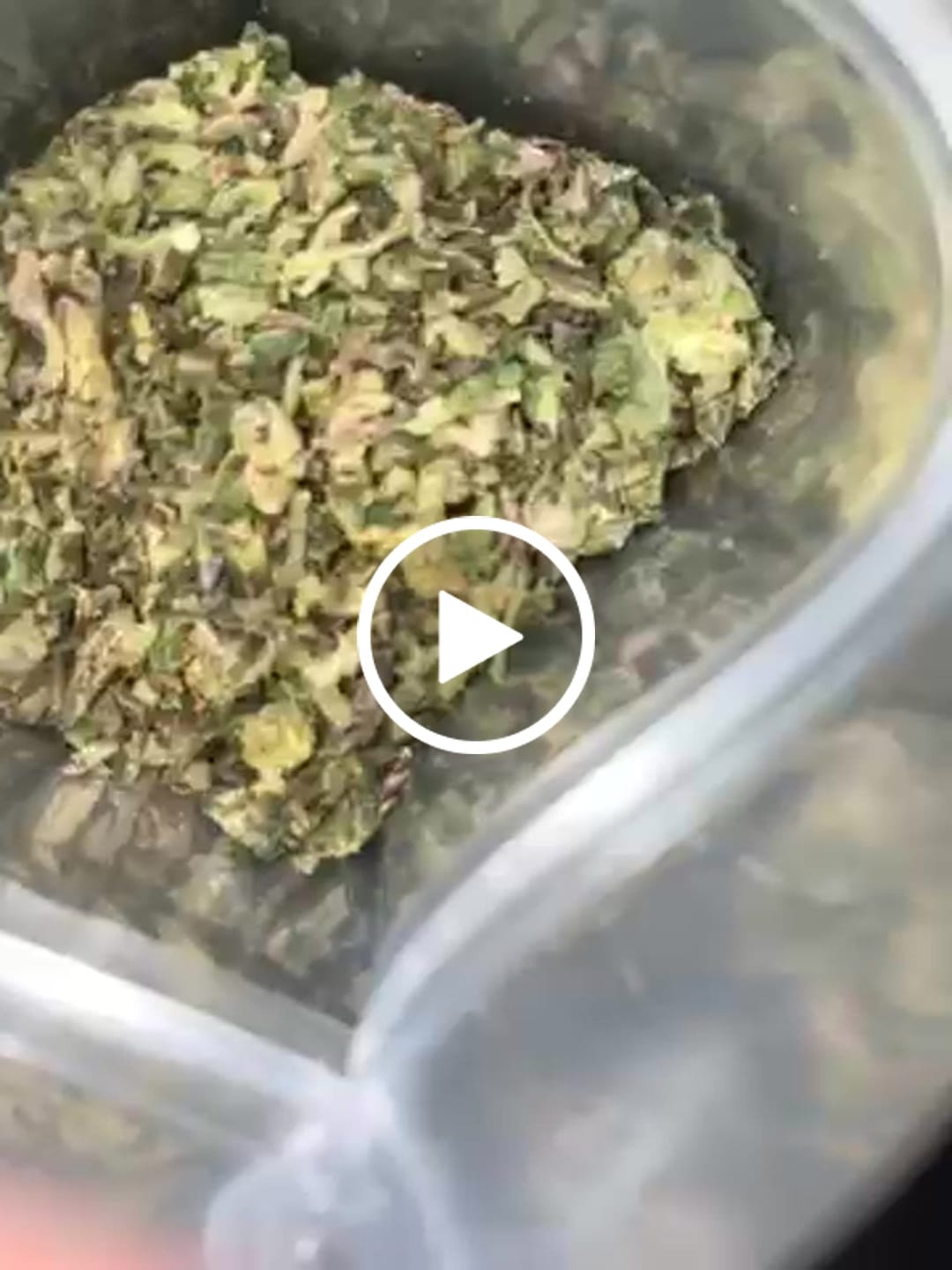 Customer video review of No6. Purple Cake THCa Shake