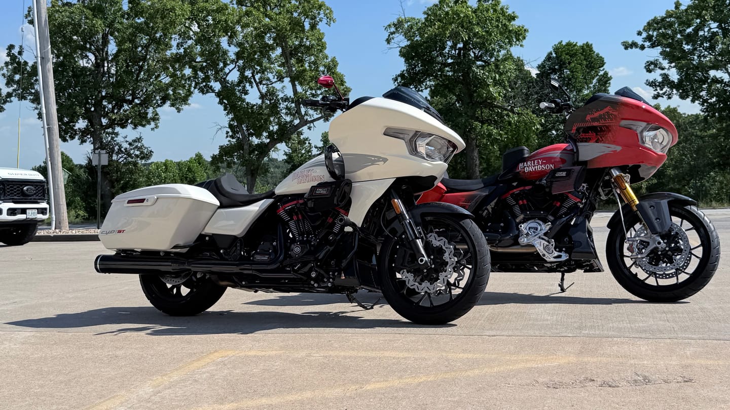 Customer photo review of Intimidator Exhaust  |  2017-2026 Harley M8 Bagger / Touring / CVO Models