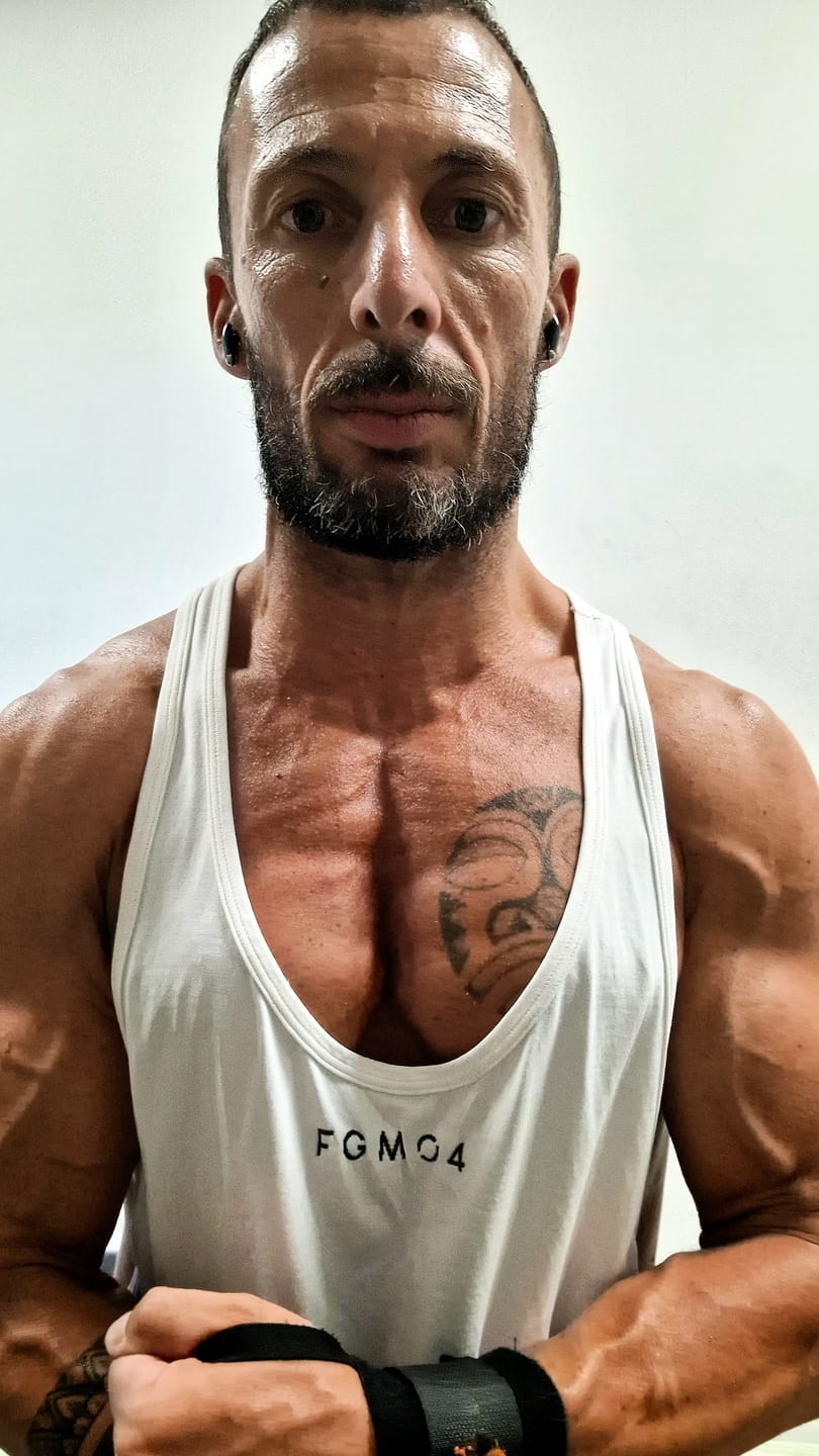 Customer photo review of Canotta Stringer Bianco