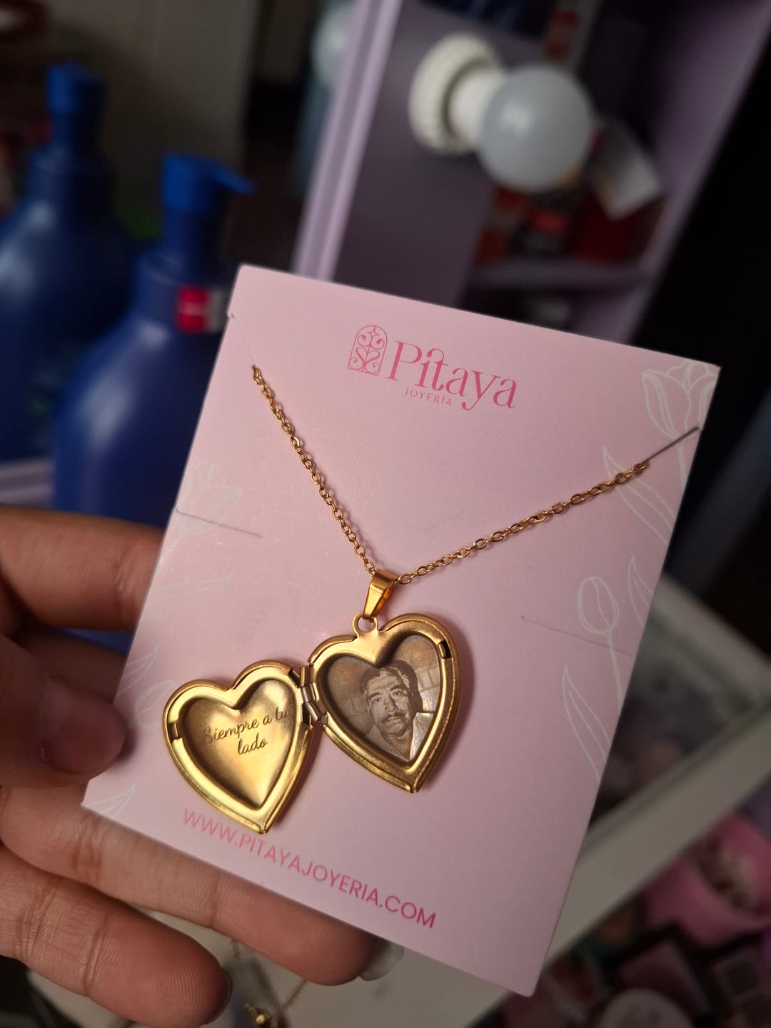 Customer photo review of Relicario Love Personalizado Grabado Láser