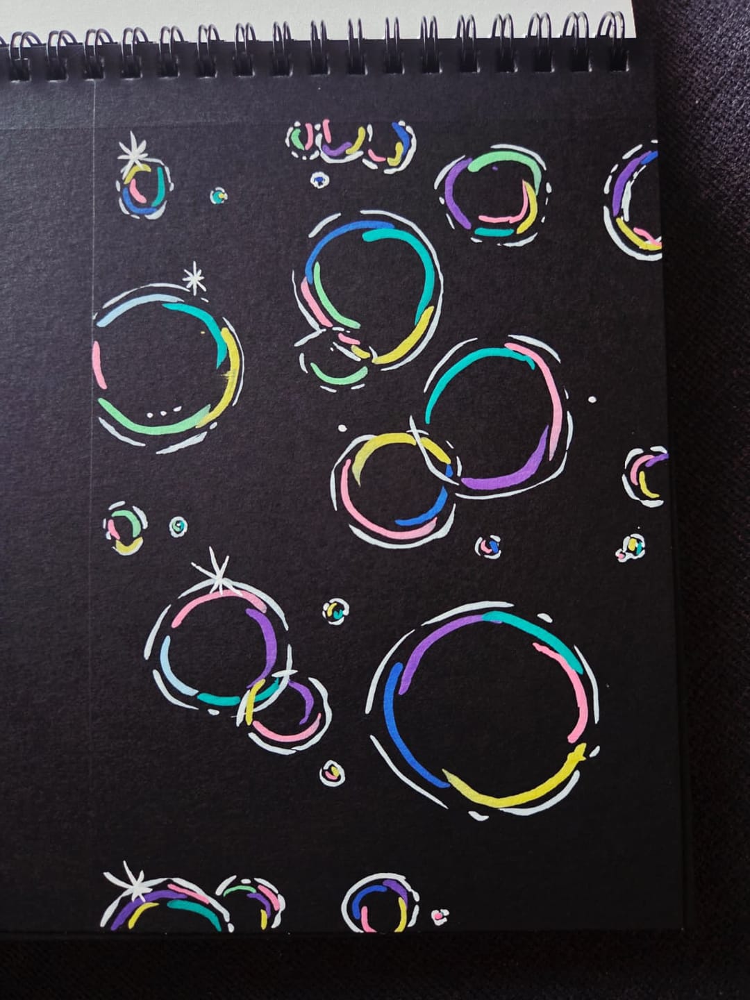 Customer photo review of Ohuhu Kahuku Series Direct-ink Acrylic Paint Markers