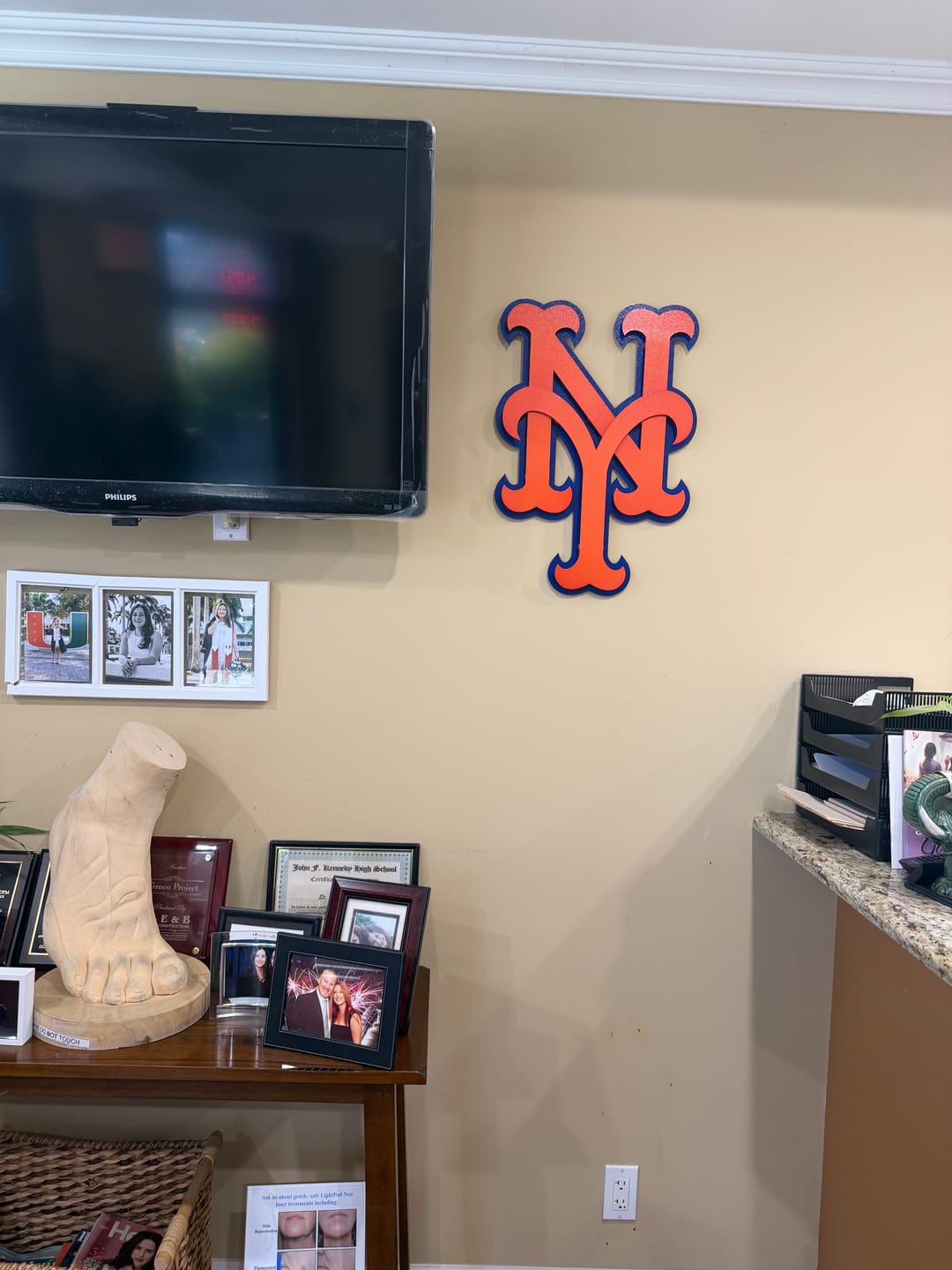Customer photo review of New York Mets "NY" Orange 3D Vintage Metal Wall Art