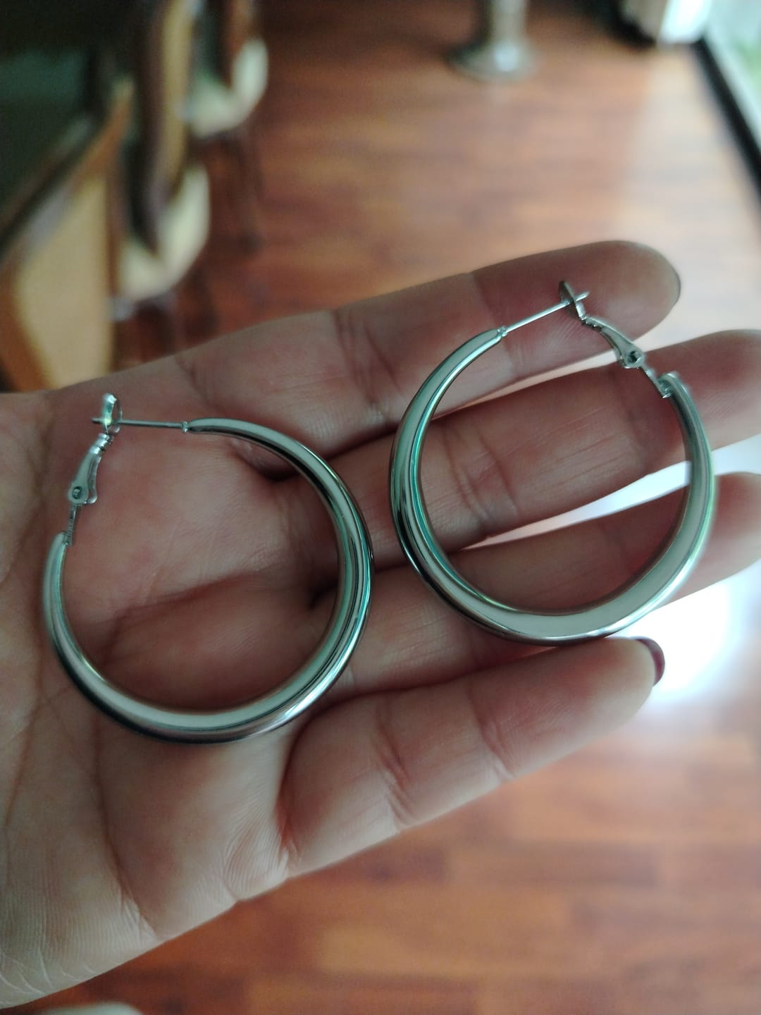 Customer photo review of Aretes Liri Plata