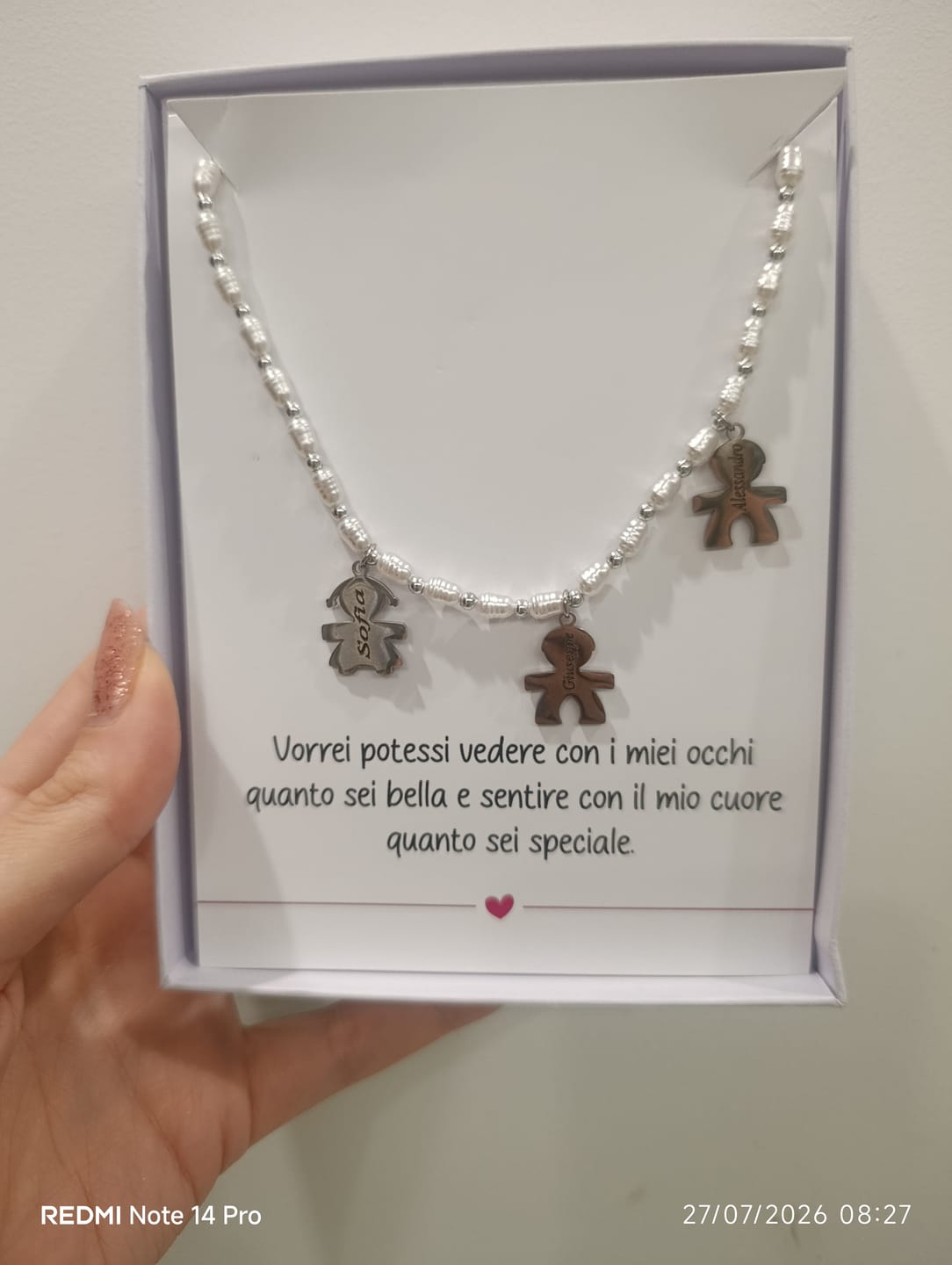 Customer photo review of Girocollo Family In Perle con ciondoli Bimbo Personalizzati
