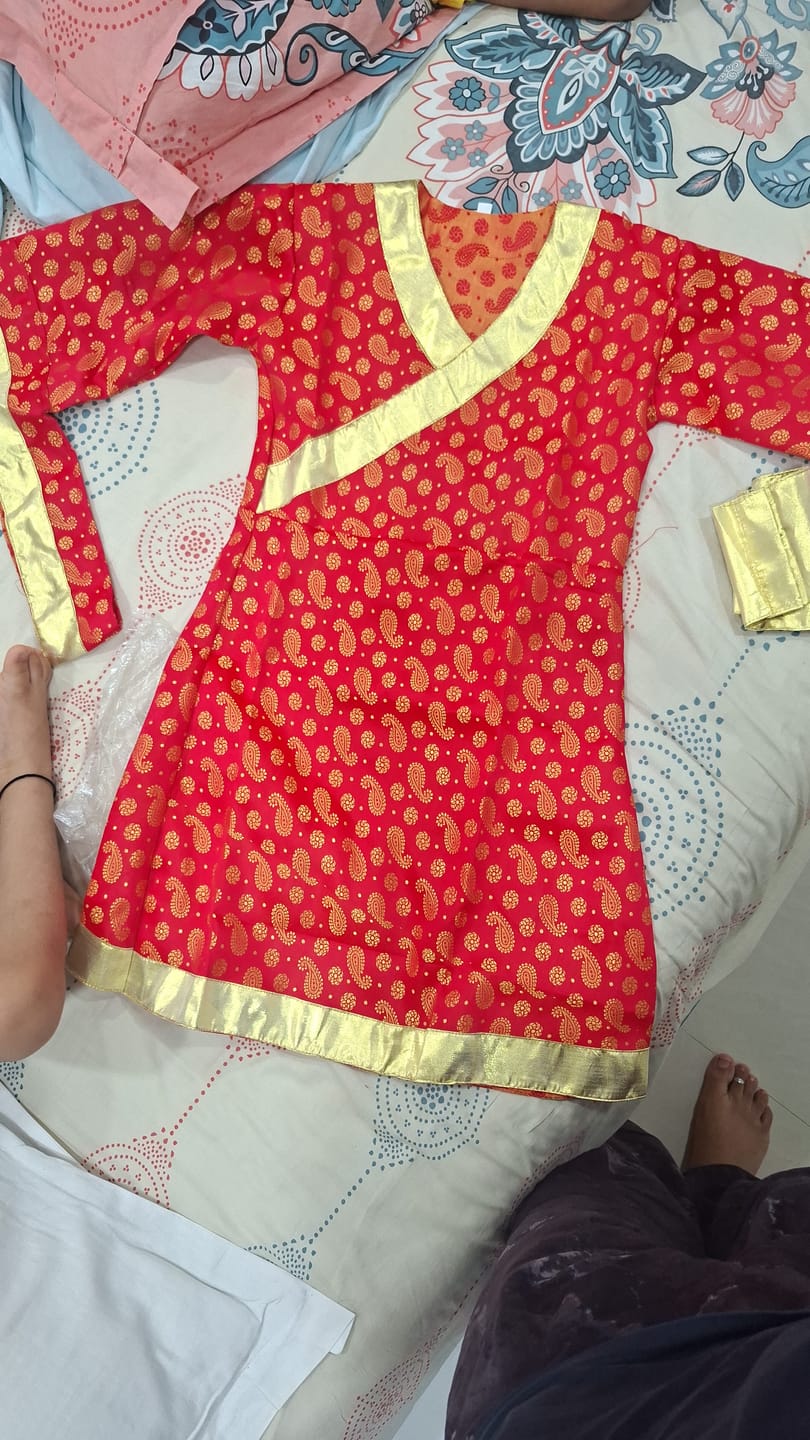 Customer photo review of Kids Red & Gold Kimono Fancy Dress Costume for Girls – Traditional Ethnic Outfit with Wide Sleeves & Belt
