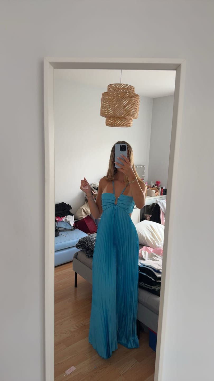 Customer photo review of Lindsay Cutout Pleated Maxi Dress