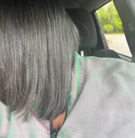 Customer photo review of Luvwin Salt And Pepper Full Machine Made Bang Wig With Small Lace