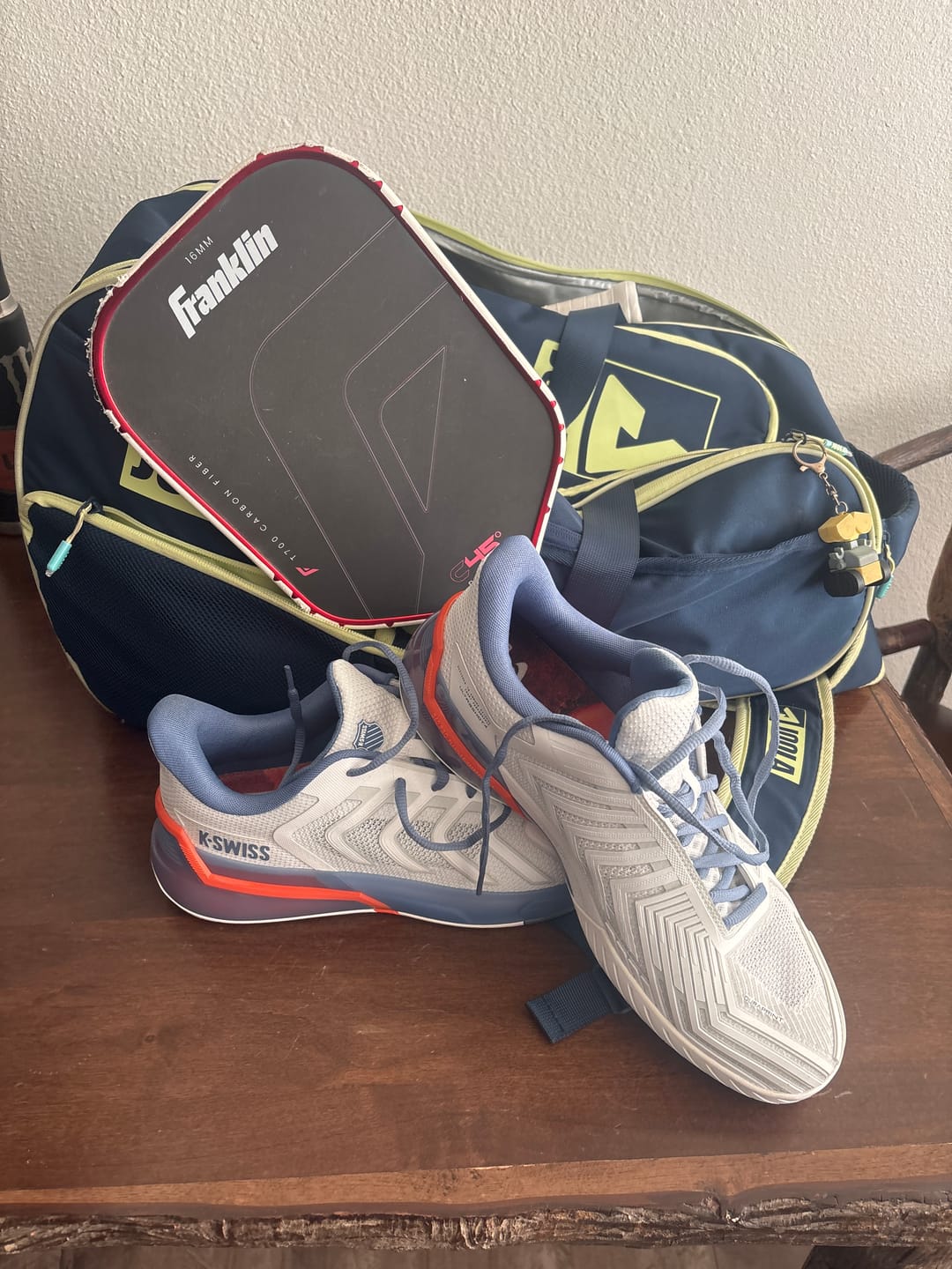 Customer photo review of 04437-139-M | ULTRASHOT 4 | LUCENT WHITE/INFINITY/SCARLET IBIS