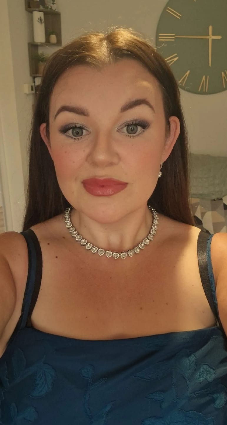 Customer photo review of Citha Hazel Brown Prescription Coloured Contact Lenses