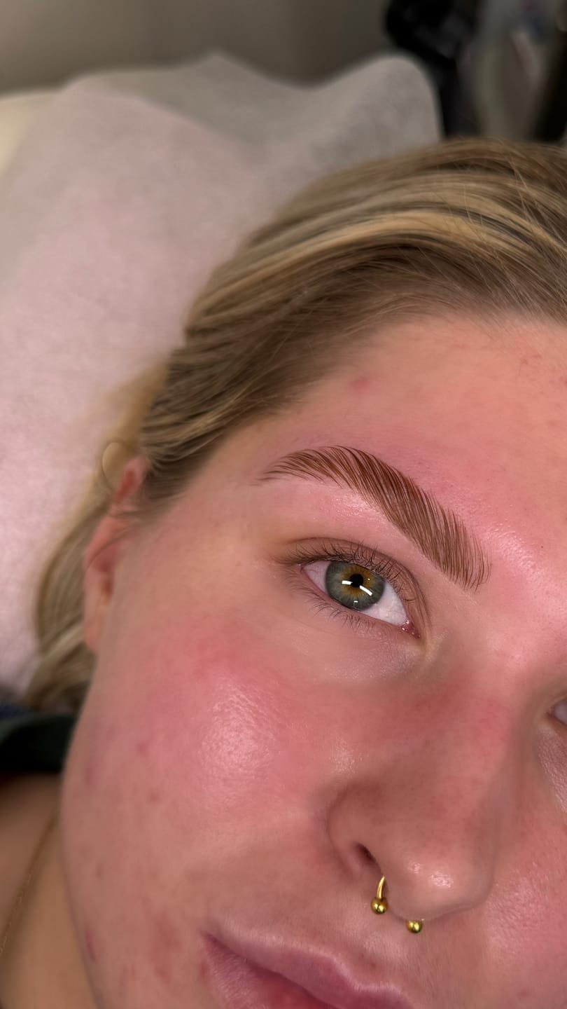 Customer photo review of Deluxe Lash & Brow Balm