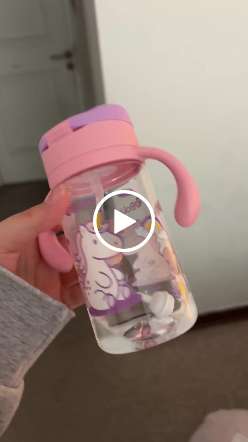 Customer video review of 🎁 Botella de Tritan™ 5001 antiderrame con bombilla Unicornio (100% off)