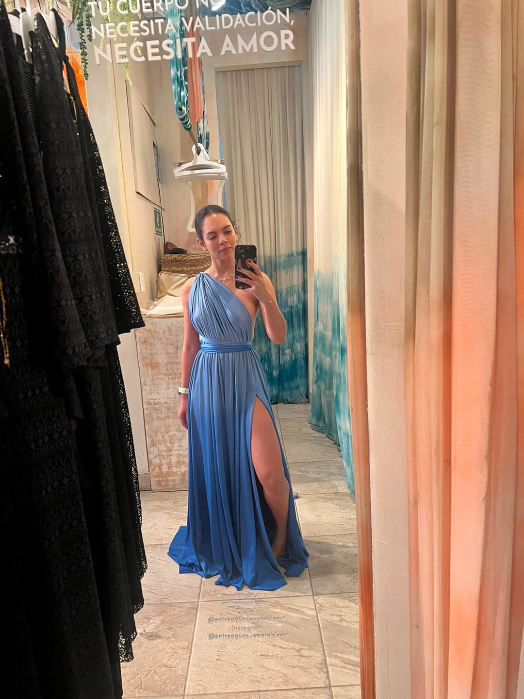 Customer photo review of Vestido Pluton Marfil