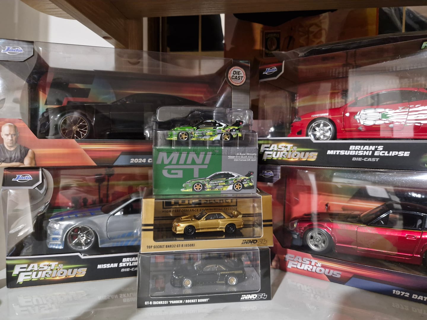 Customer photo review of (PRE-ORDER) INNO64 1:64 Nissan Skyline TOP SECRET BNR32 GT-R (650R) Gold