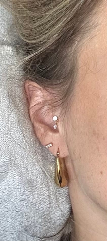 Customer photo review of Chunky Hoop Ohrringe 14K Vergoldet