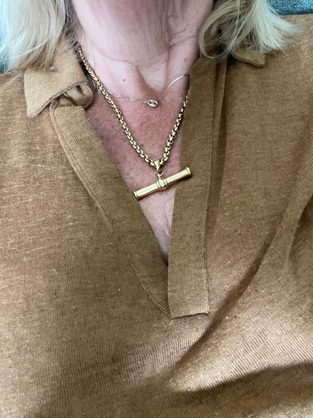 Customer photo review of XL T-Bar Necklace