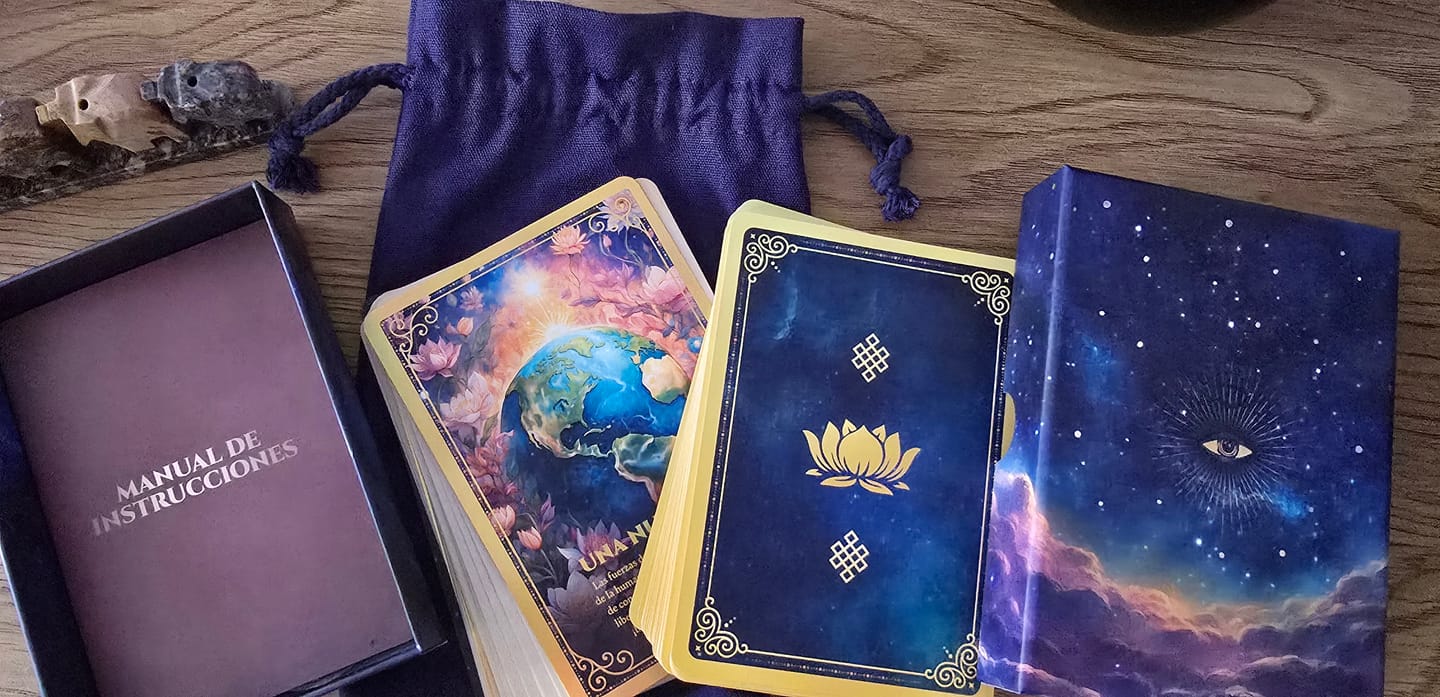 Customer photo review of El Gran Despertar: La Era Dorada ✨🌌💛 - Mazo Guía de 47 cartas