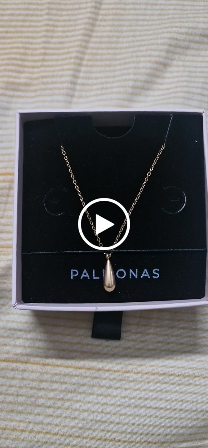 Customer video review of Thin Drop Necklace