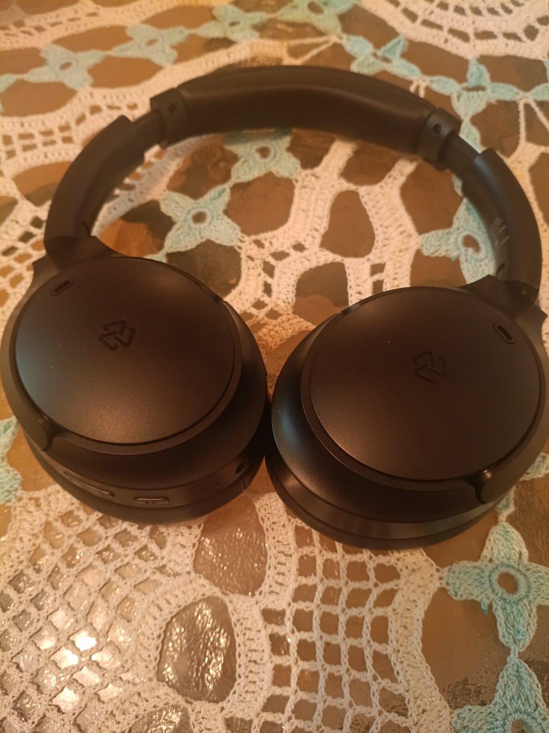 Customer photo review of Audifonos Inalambricos On Ear One Plus STF ANC 44hrs Uso Negro