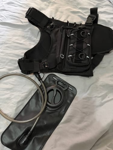 Customer photo review of HydraRunner™ Vest