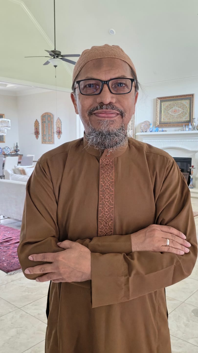 Customer photo review of Saudi thobe - Copper Brown