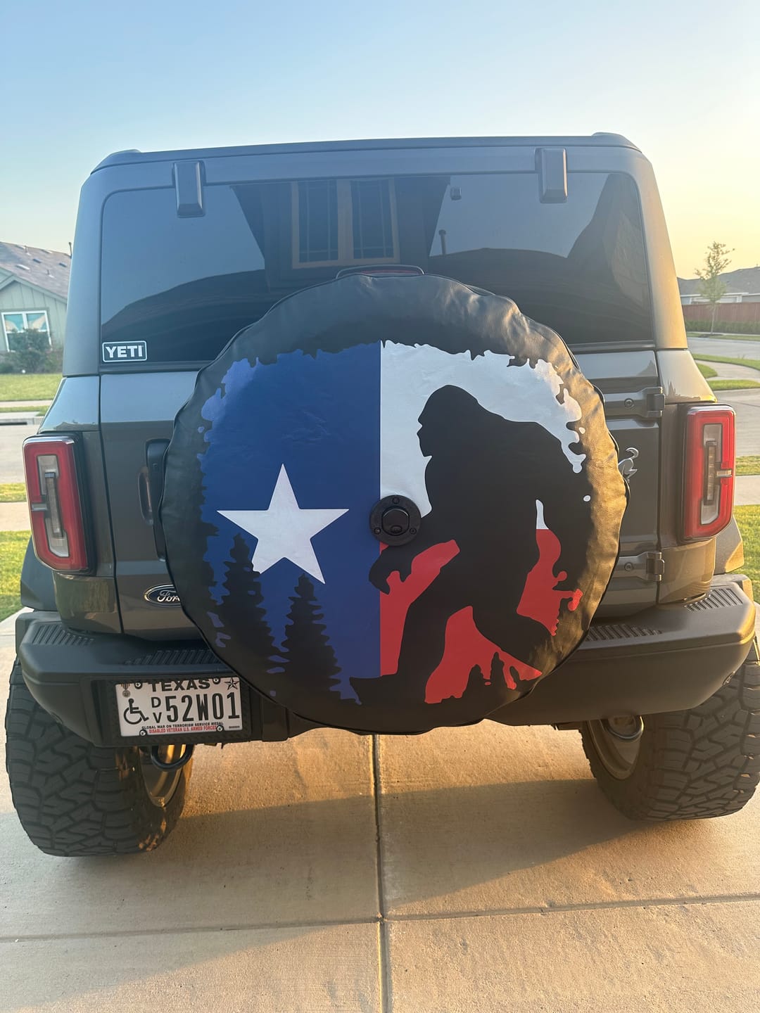 Customer photo review of Texas Bigfoot Flag Tire Cover