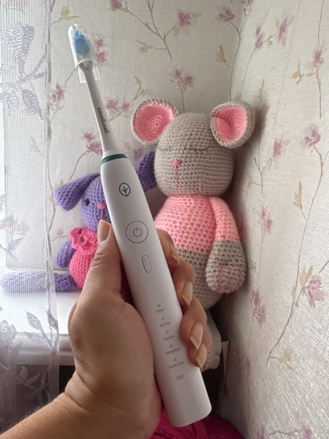 Customer photo review of Sonic Toothbrush Set - 50000 Strokes Per Minutes
