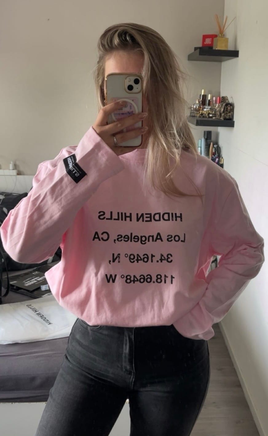 Customer photo review of VINTAGE LOGO LONGSLEEVE T-SHIRT LIGHT PINK