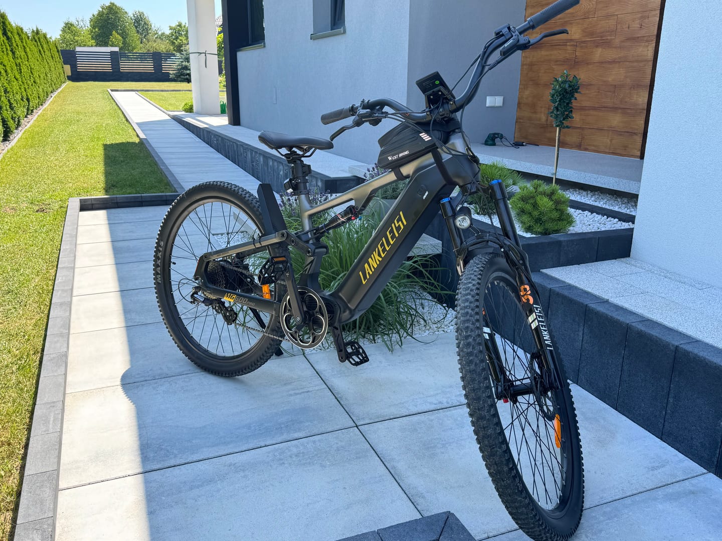 Customer photo review of Lankeleisi MG600 Pro 250W 29" Trails E-Mountain Bike 960Wh Full Suspension EMTB with Switchable Sensor 48V 20Ah Battery