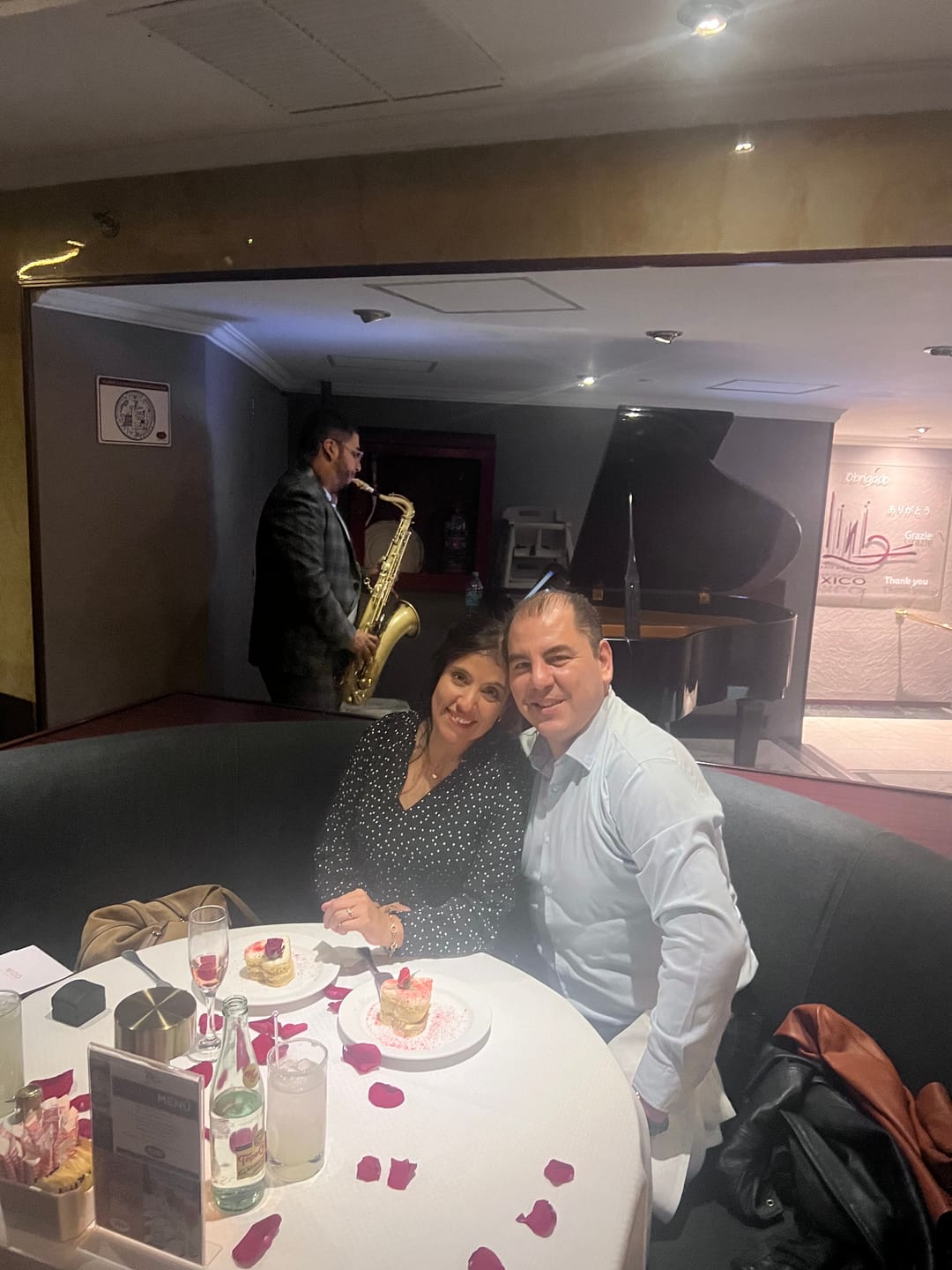 Customer photo review of Cena Romántica