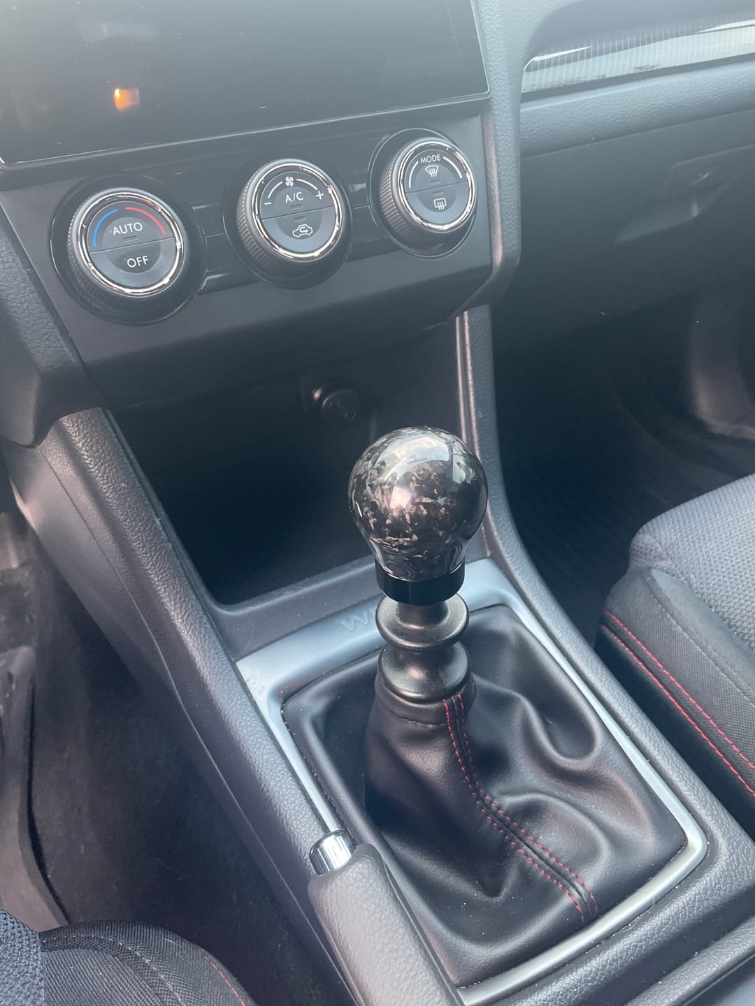 Customer photo review of Weighted Forged Carbon Fiber Shift Knob