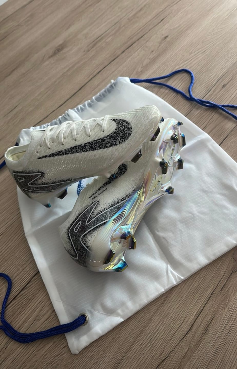 Customer photo review of Mercurial Vapor 16 FG - Blanc/Argenté