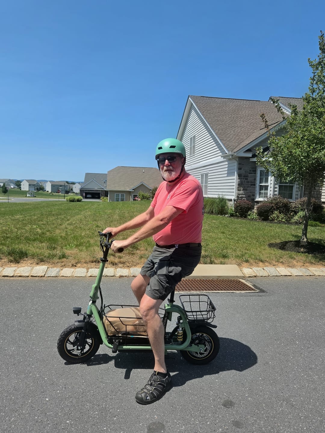 Customer photo review of Gyroor C1Pro 800W(Peak) Foldable Electric Scooter – Dual Baskets for Cargo & Pets