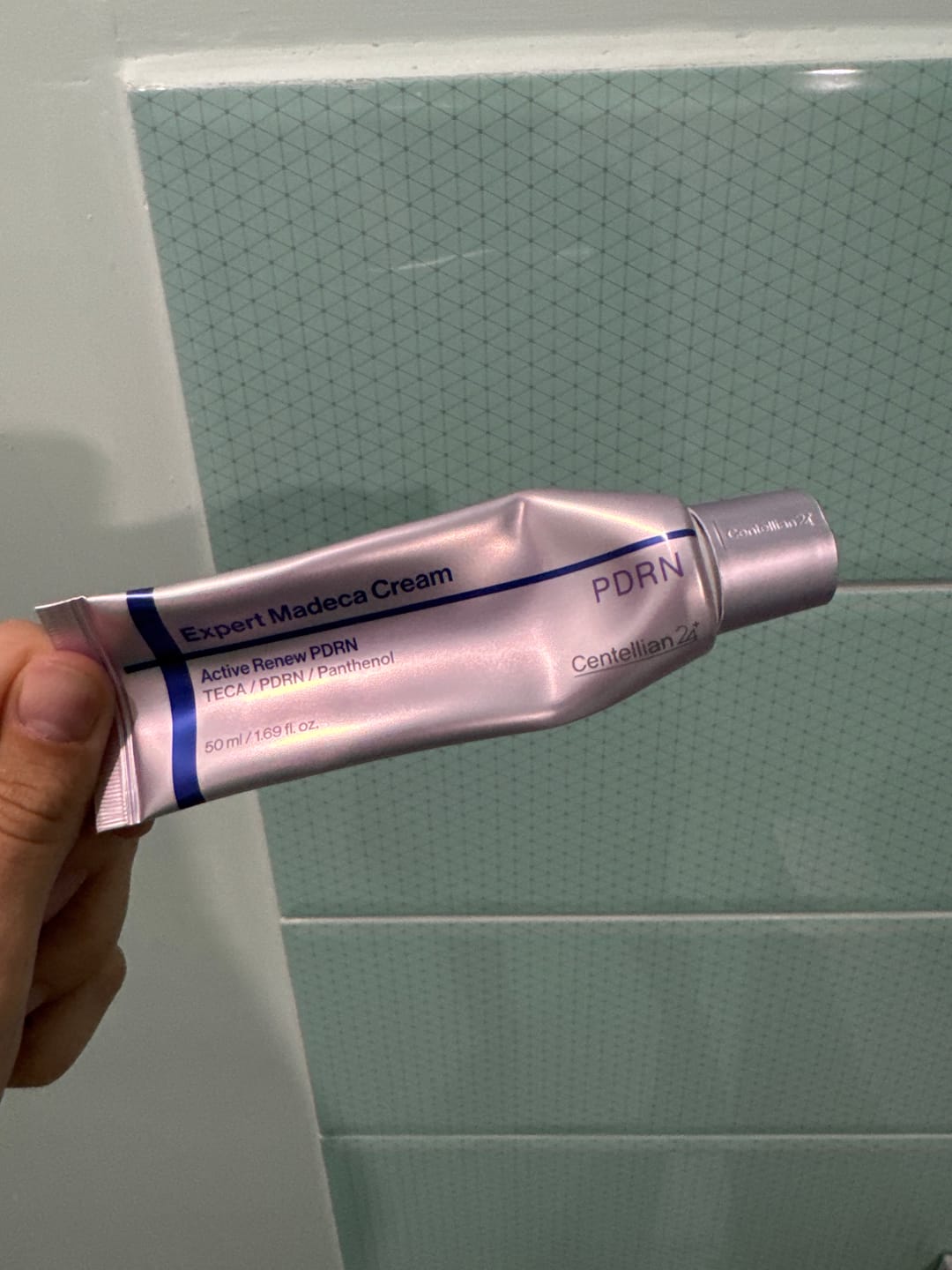 Customer photo review of Atjaunojošs sejas krēms ar PDRN Centellian24 Expert Madeca Cream Active Renew PDRN
