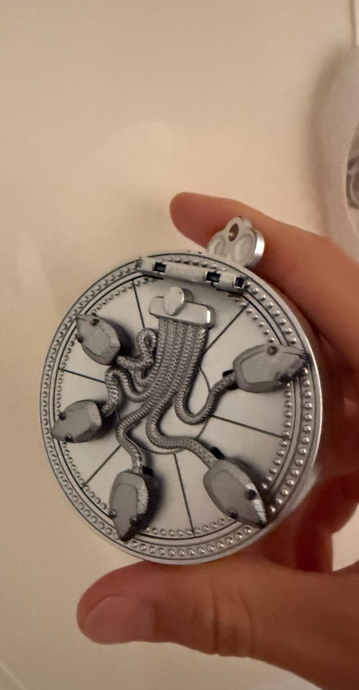 Customer photo review of Secret Ring Box
