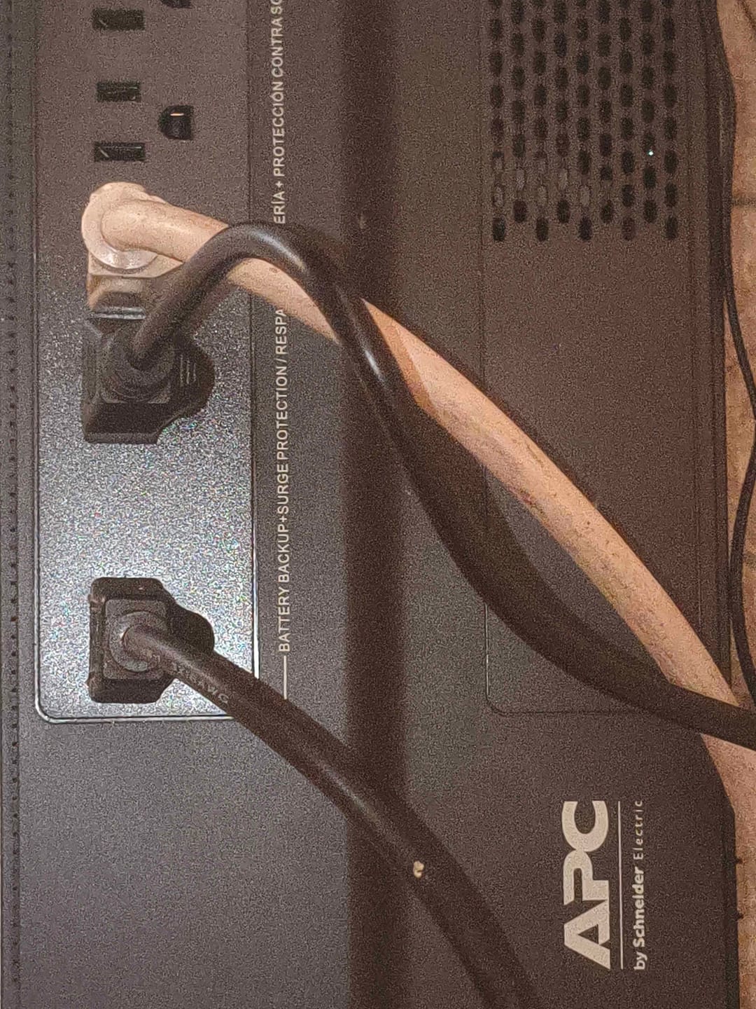 Customer photo review of UPS APC Easy BV1001 1000VA 600W AVR 120V - BV1001