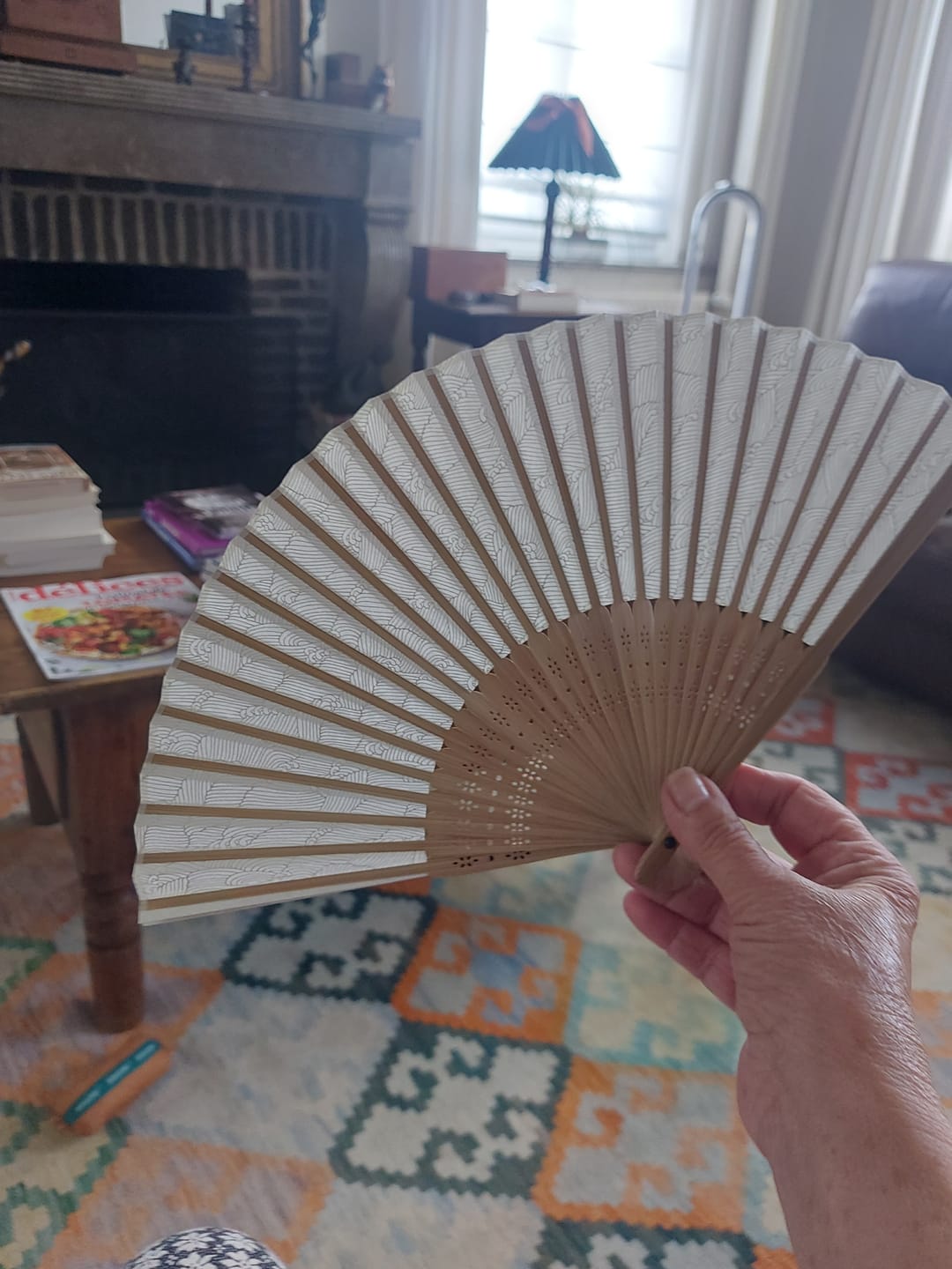 Customer photo review of Éventail Japonais Mino Washi Blanc Vagues