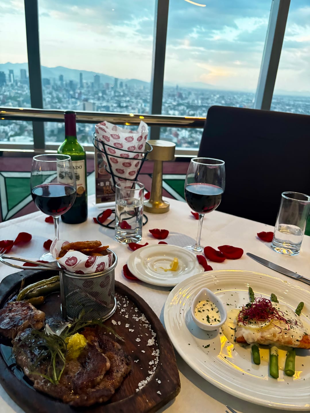 Customer photo review of Cena Romántica
